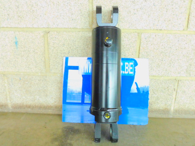 verin de relevage mb trac 443